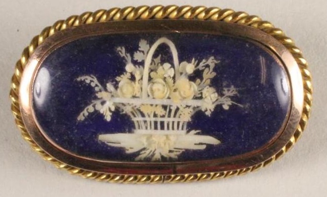 A GEORGIAN BROOCH Image