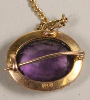 AN AMETHYST BROOCH Image