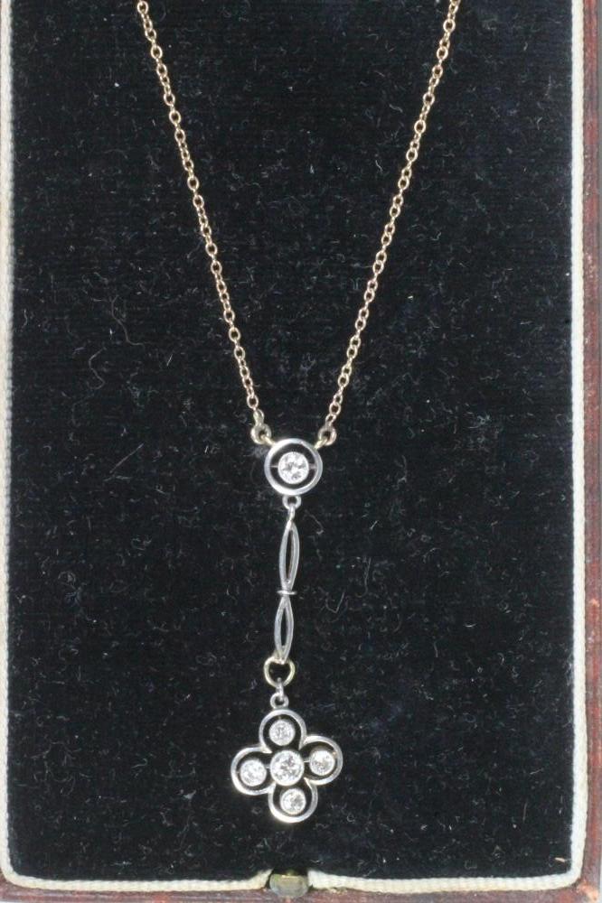 AN EDWARDIAN DIAMOND PENDANT Image