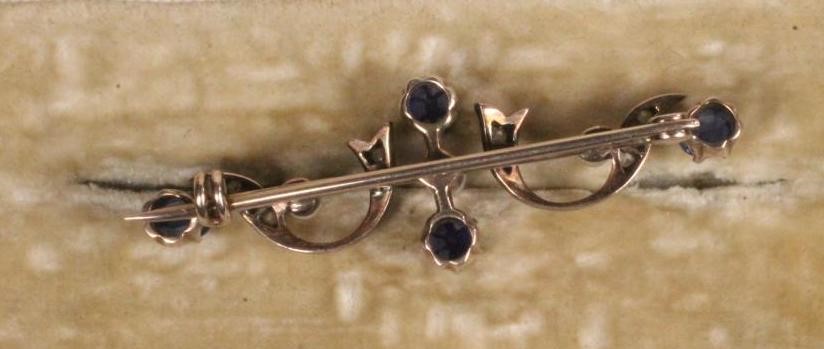 A VICTORIAN SAPPHIRE Image