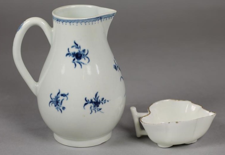 A FIRST PERIOD WORCESTER PORCELAIN MILK JUG Image