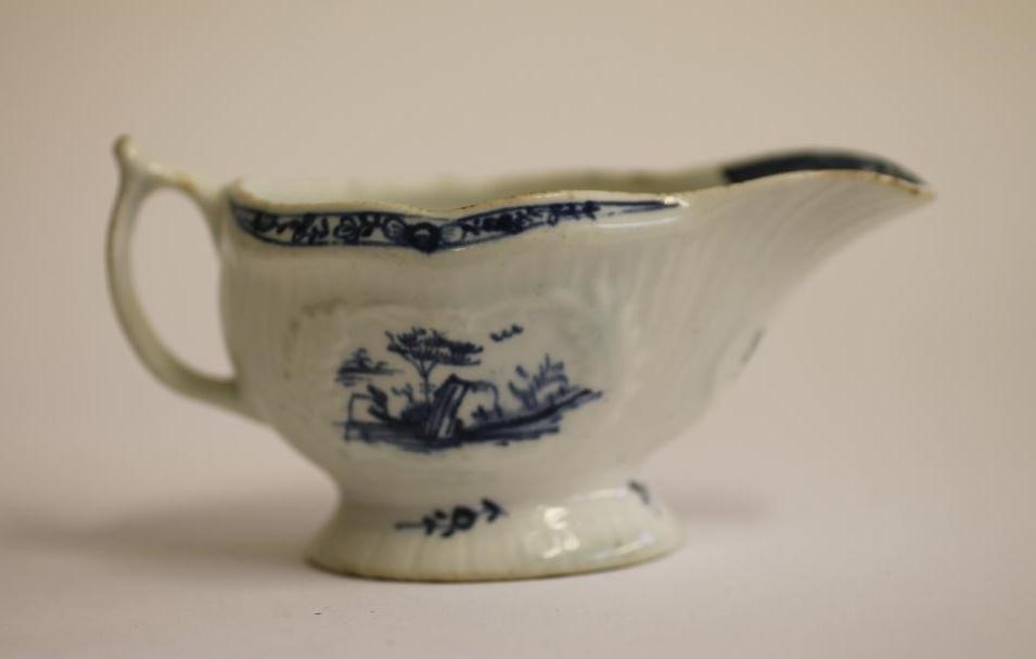 A FIRST PERIOD WORCESTER PORCELAIN SMALL SAUCEBOAT Image