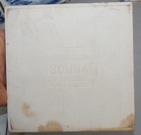 A SET OF FOUR DUTCH DELFT TILES Image