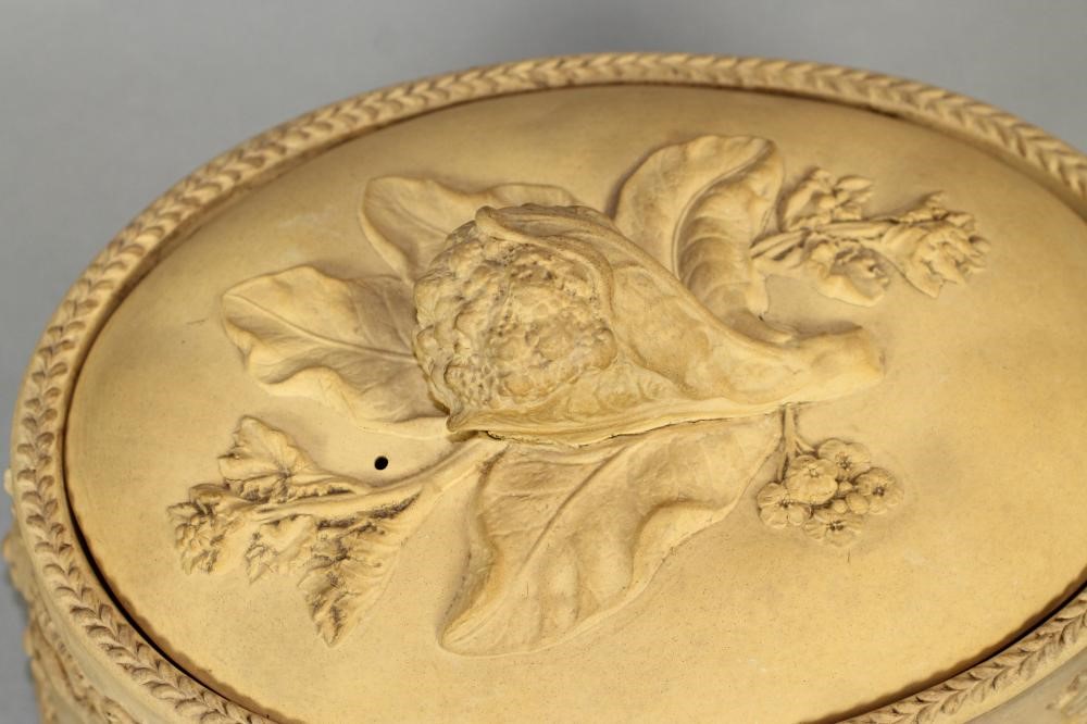 A VICTORIAN WEDGWOOD CANEWARE PIE DISH AND COVER Image