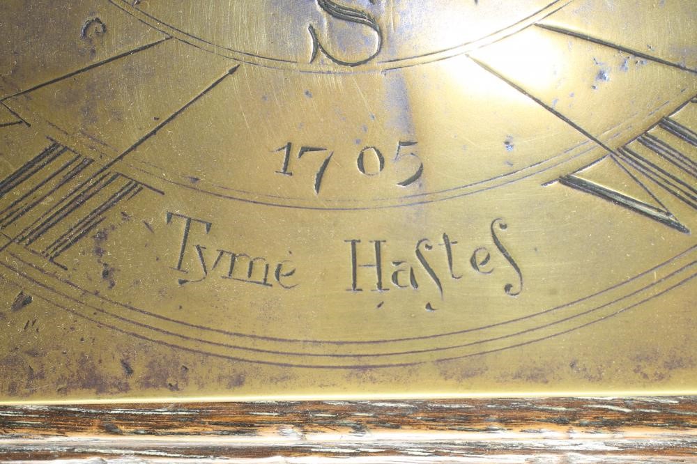 A GEORGIAN STYLE BRASS SUNDIAL Image