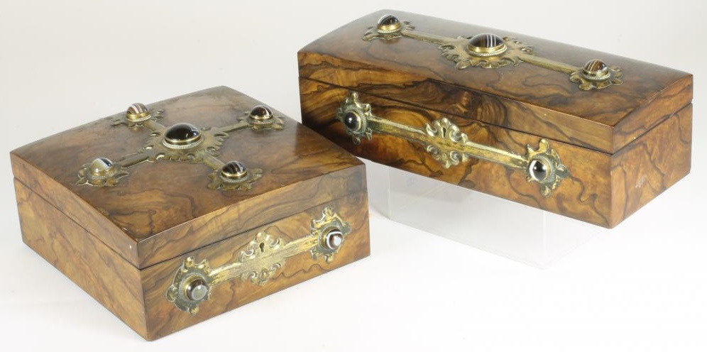 A VICTORIAN BURR WALNUT GLOVE AND JEWELLERY BOX Image