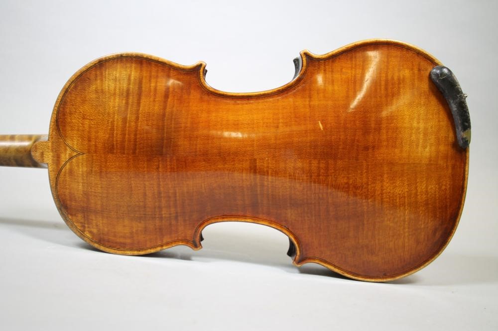 AN ENGLISH VIOLIN Image