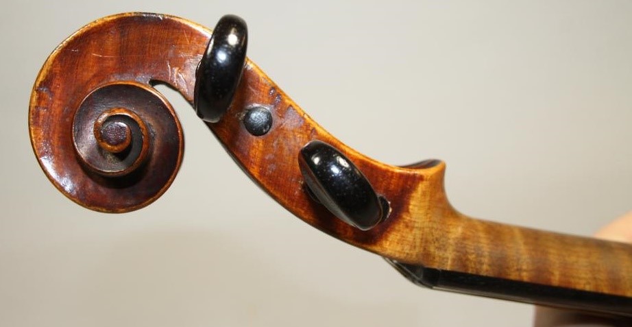 AN ENGLISH VIOLIN Image