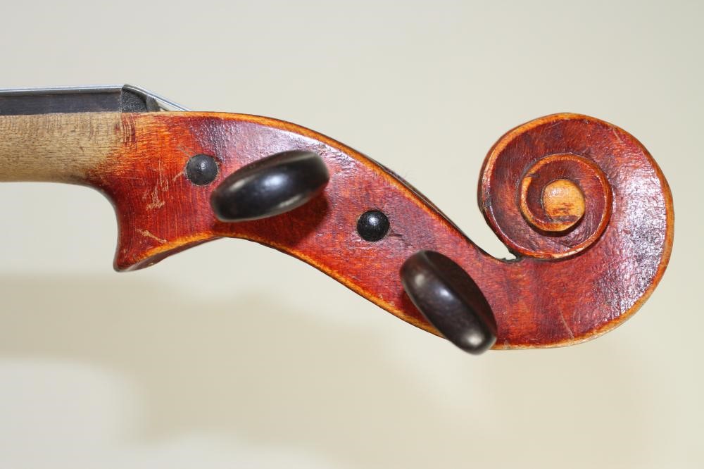 A GERMAN "MAGGINI" VIOLIN Image