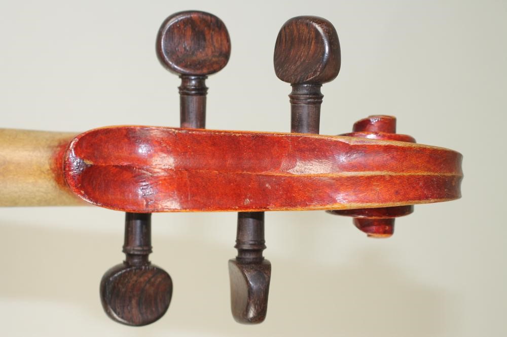 A GERMAN "MAGGINI" VIOLIN Image