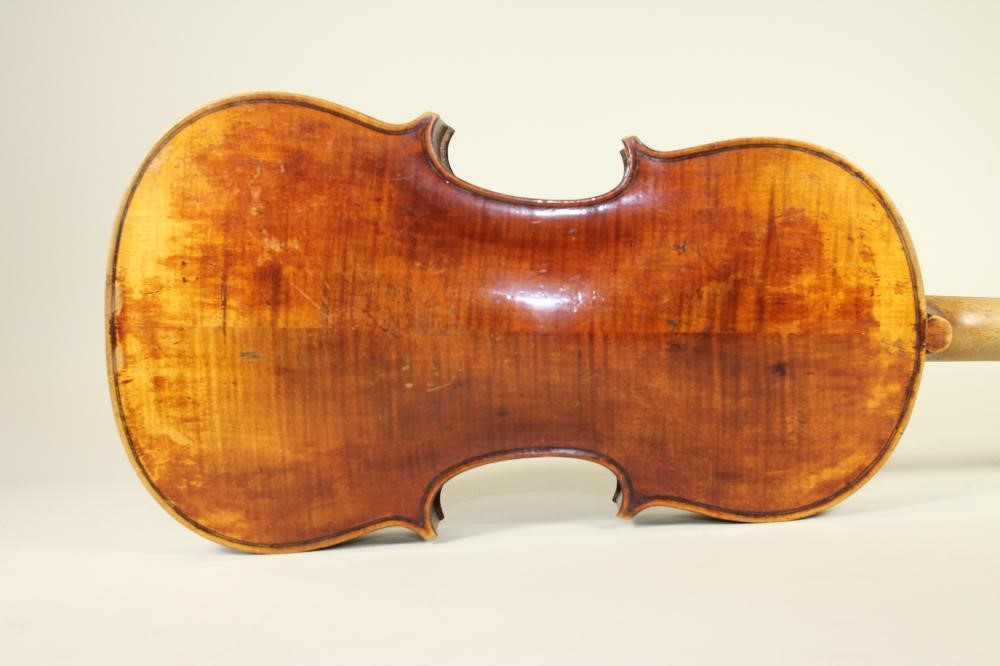 AN ENGLISH VIOLIN Image