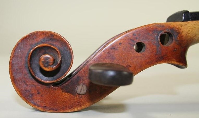 AN ENGLISH VIOLIN Image