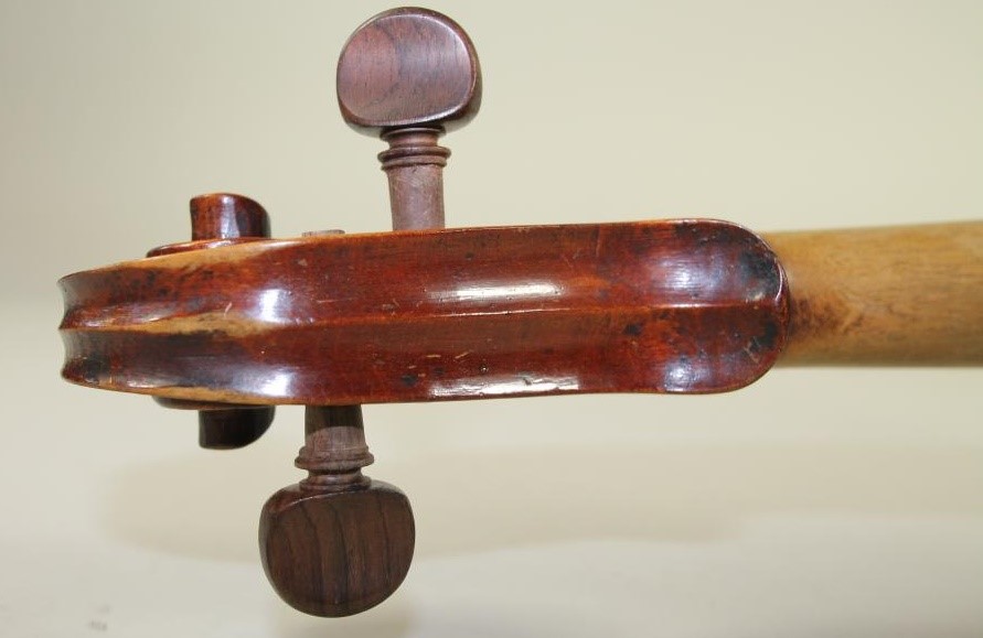 AN ENGLISH VIOLIN Image