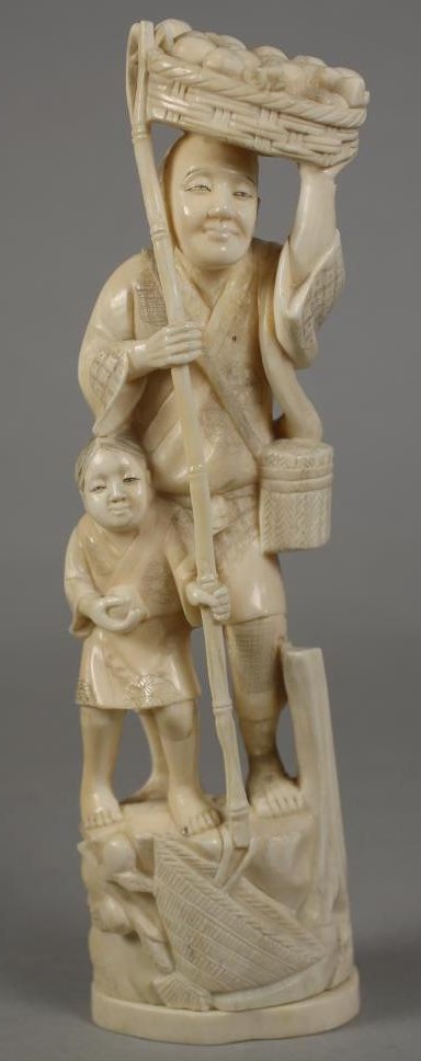 A JAPANESE ONE PIECE IVORY FIGURE Image