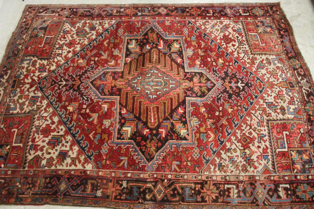 A HERIZ RUG Image