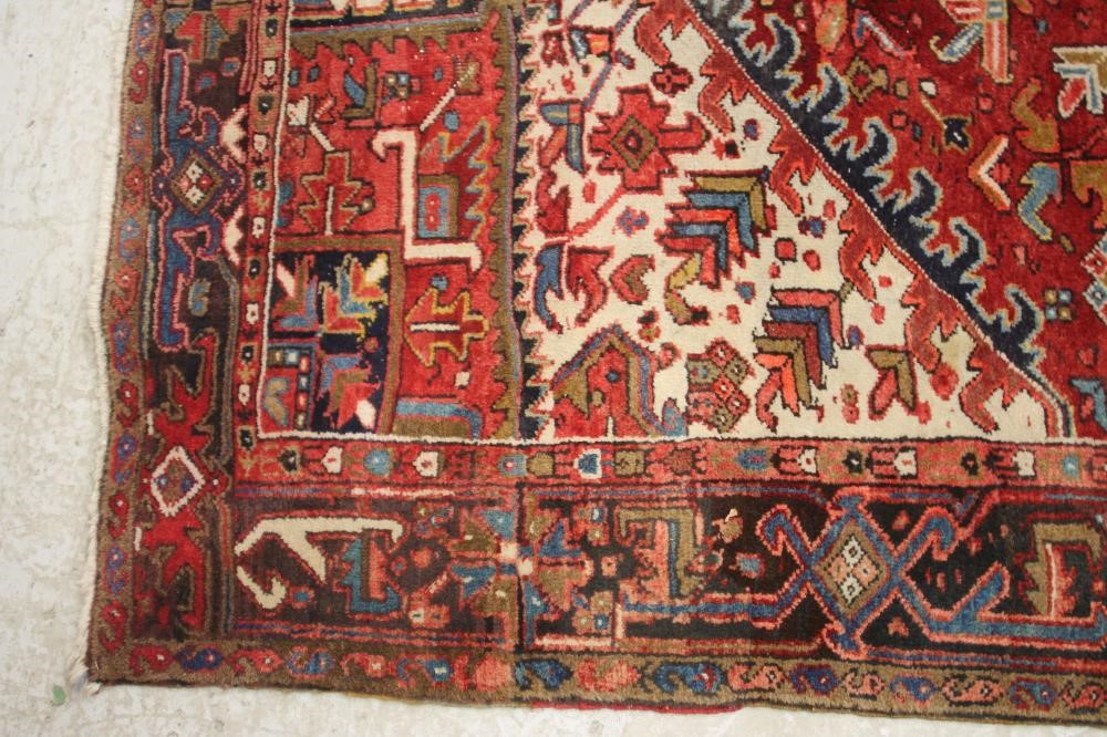 A HERIZ RUG Image