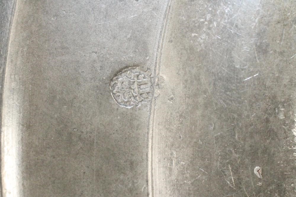 A PAIR OF PEWTER PLATES Image