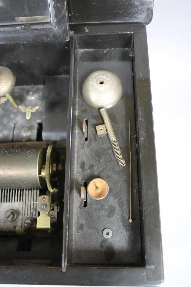 A SWISS MUSICAL BOX Image