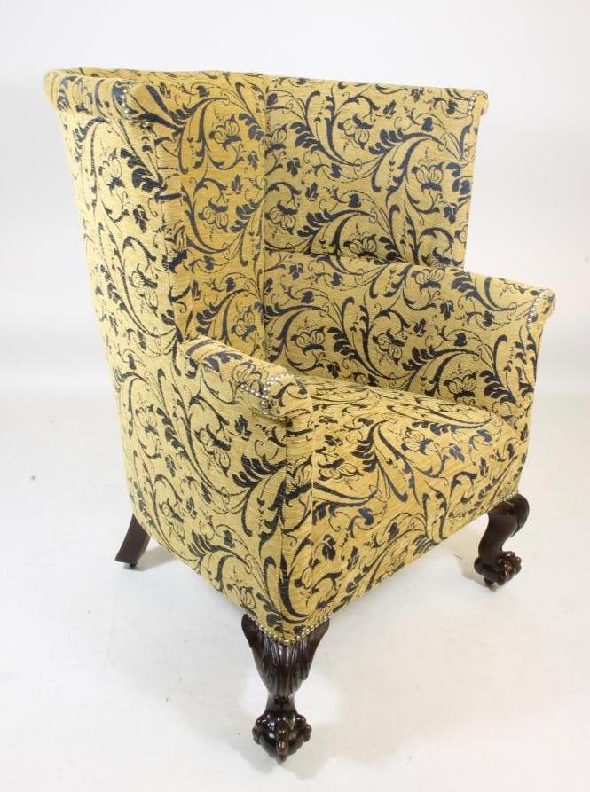 A LATE GEORGIAN MAHOGANY BARREL BACK ARMCHAIR Image