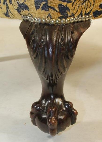 A LATE GEORGIAN MAHOGANY BARREL BACK ARMCHAIR Image