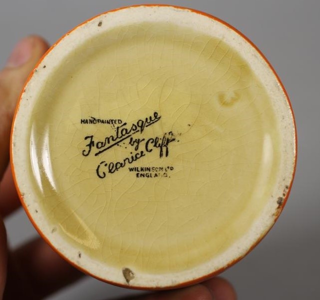 A CLARICE CLIFF WILKINSON POTTERY FANTASQUE PRESERVE JAR AND COVER Image