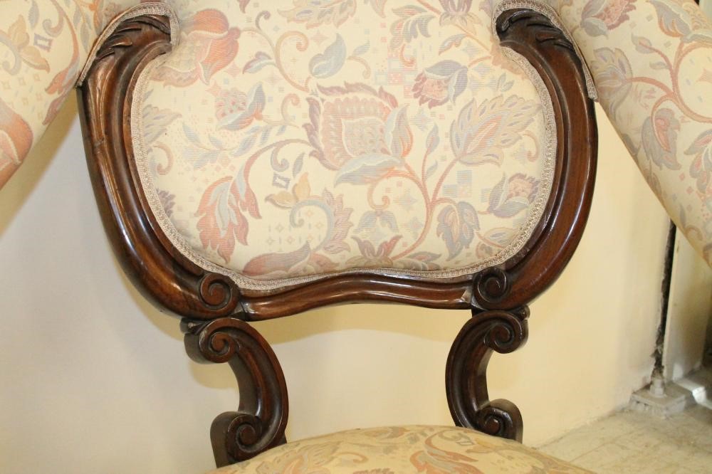 A VICTORIAN WALNUT CHAIRBACK SOFA Image