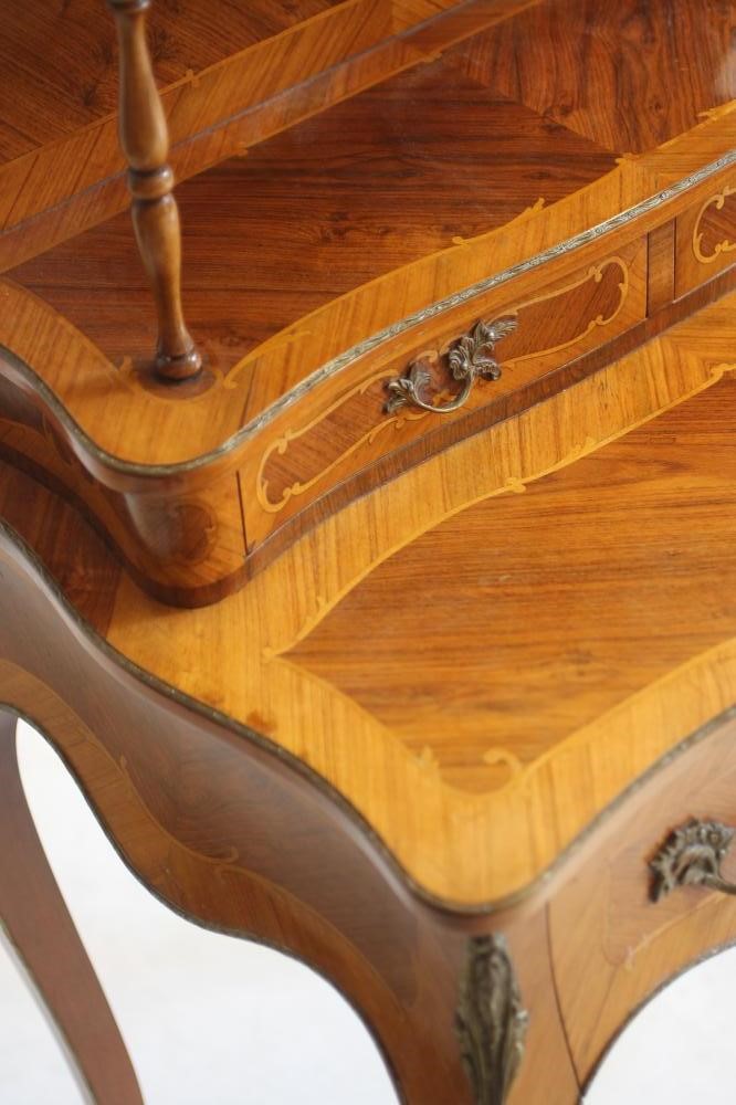 A NAPOLEON III BONHEUR DU JOUR Image