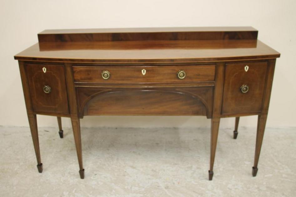 A GEORGIAN MAHOGANY SIDEBOARD Image