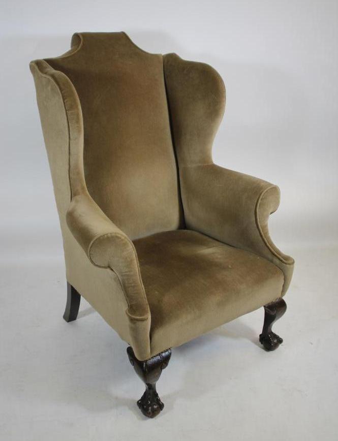 A GEORGIAN DESIGN MAHOGANY FRAMED WING ARMCHAIR Image