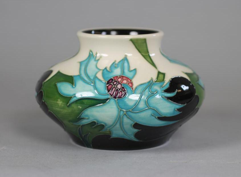 A MOORCROFT POTTERY VASE Image