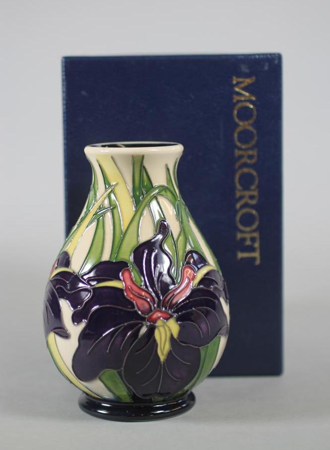 A MOORCROFT POTTERY LIMITED EDITION VASE Image