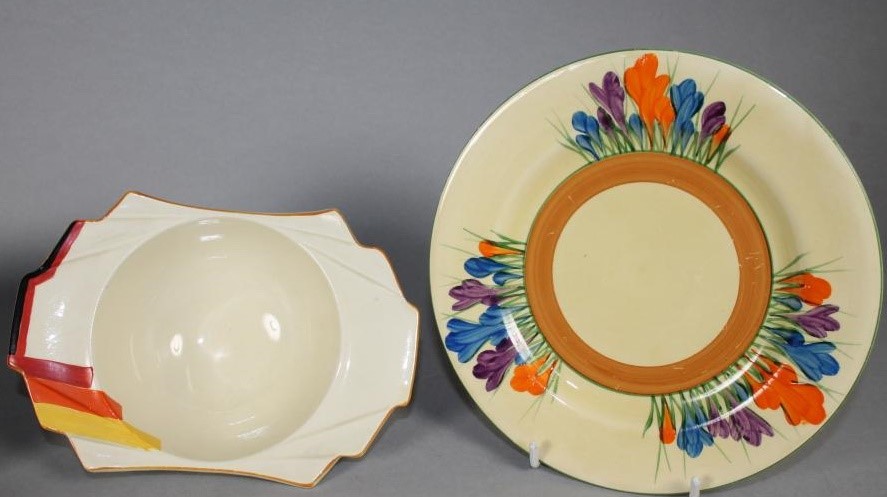 A CLARICE CLIFF NEWPORT POTTERY BIZARRE TEA CUP AND SAUCER Image