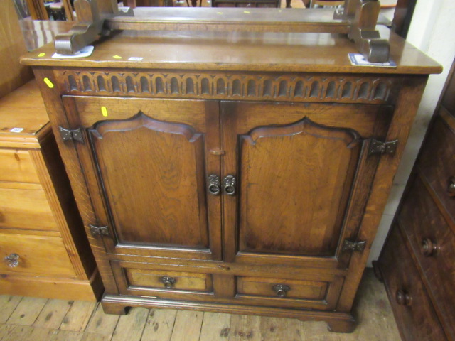 TITCHMARSH AND GOODWIN STYLE CABINET Image