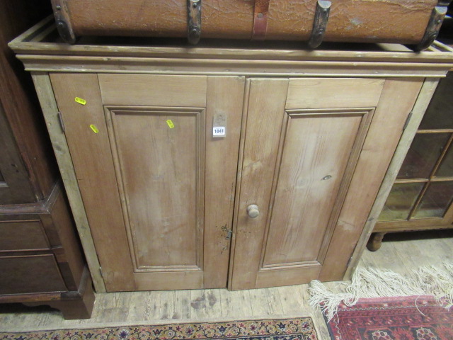 PINE FLOOR STANDING CUPBOARD Image
