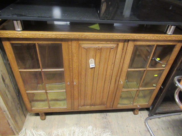 CABINET WITH GLAZED SHELVING Image