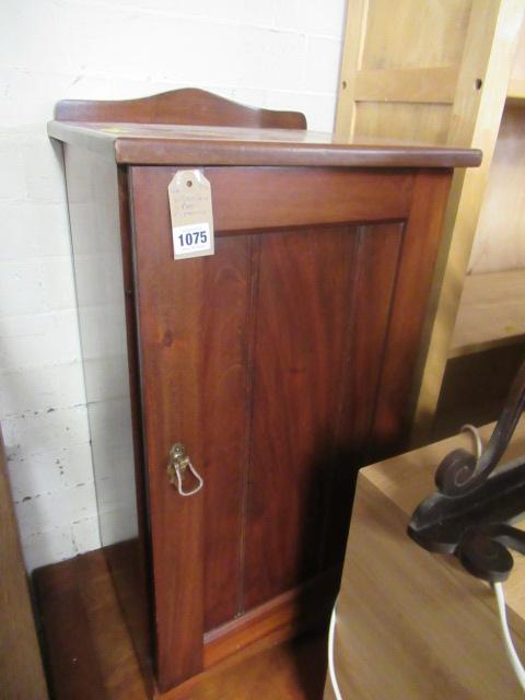VICTORIAN MAHOGANY POT CUPBOARD Image