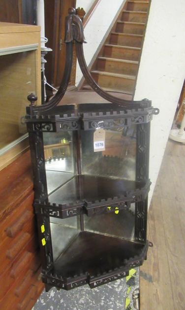 CORNER DISPLAY SHELF Image