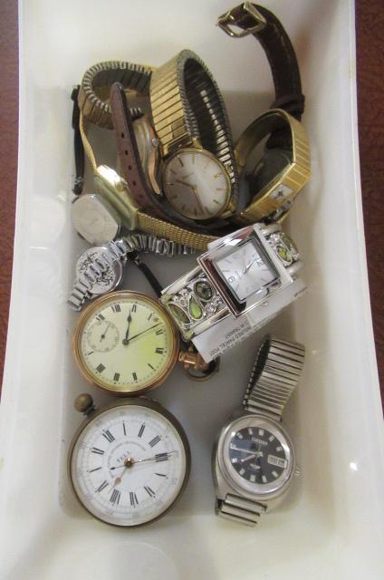 BOX OF WATCHES Image