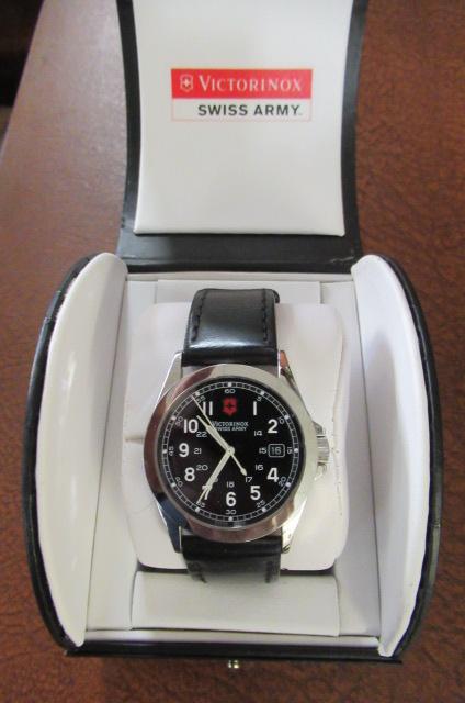 BOXED SWISS ARMY WATCH Image
