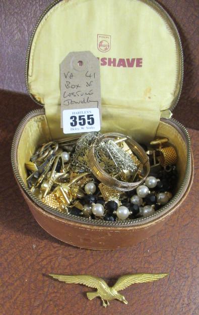 BOX OF COSTUME JEWELLERY Image