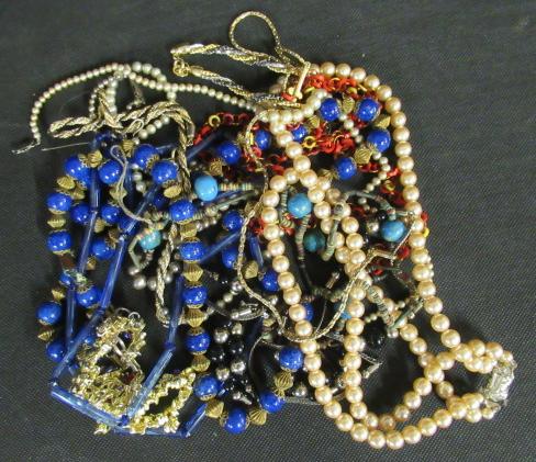 BOX OF COSTUME JEWELLERY Image