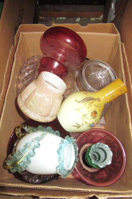 BOX OF GLASS INCLUDING LAMPSHADE ETC Image