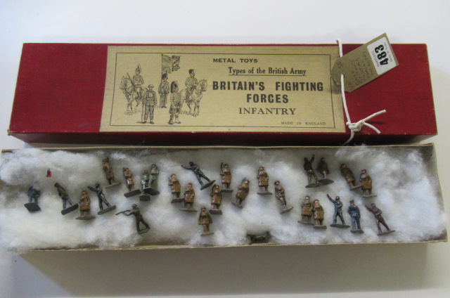 BOXED BRITAINS FIGHTING FORCES INFANTRY MODELS Image