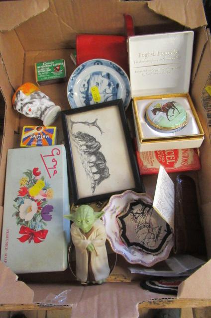 BOX OF COLLECTABLES INCLUDING YODA TOY Image