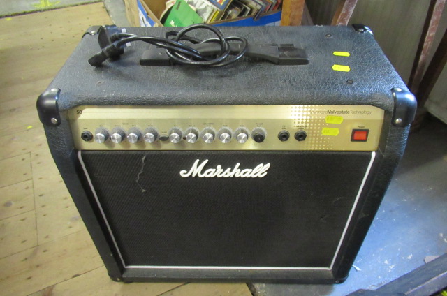 MARSHALL GUITAR AMP Image