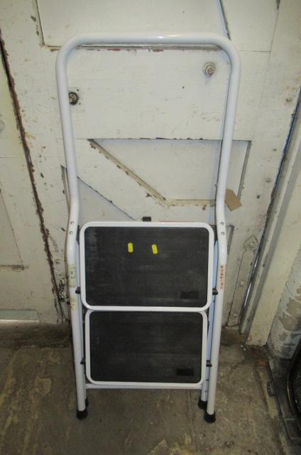 KITCHEN STEP LADDERS Image