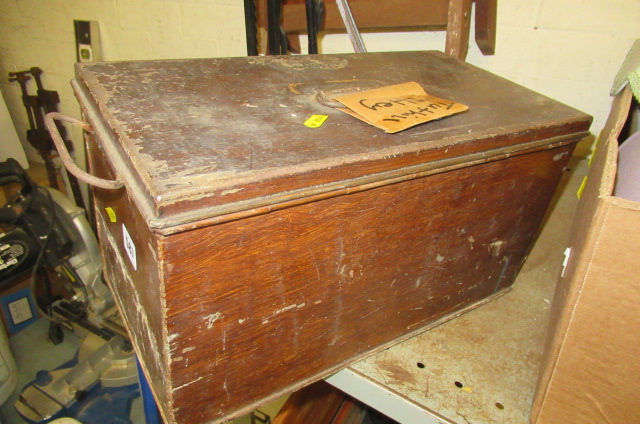 METAL  BOX AND SPIRIT LEVEL Image