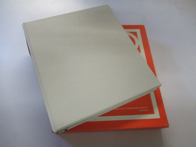 ALBUM OF MAINLY PRE DECIMAL STAMP BOOKLETS Image