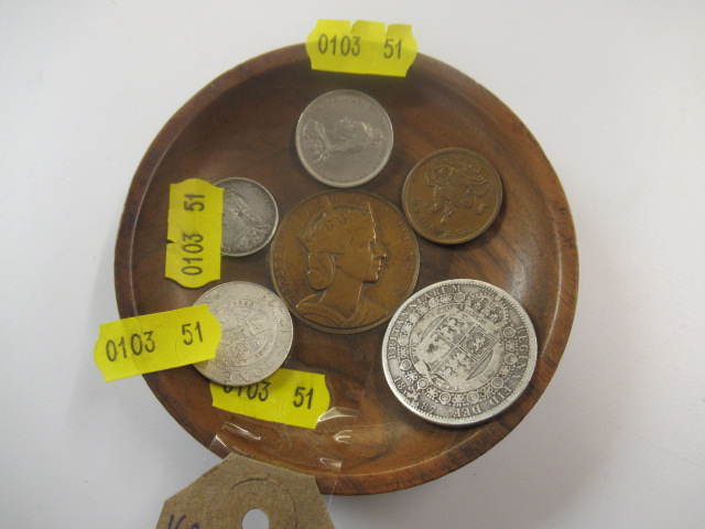 FIVE VICTORIAN COINS IN QE II COIN DISH Image