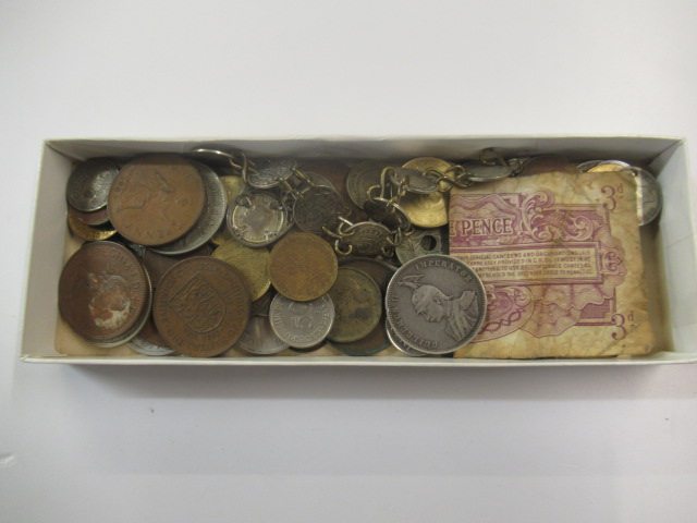 QUANTITY OF SILVER AND OTHER WORLD COINS AND SILVER THREEPENNY BRACELET Image